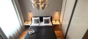 Old Town 2 Bedroom Apartment near Dome Square & Scenic Waterfront, Riga